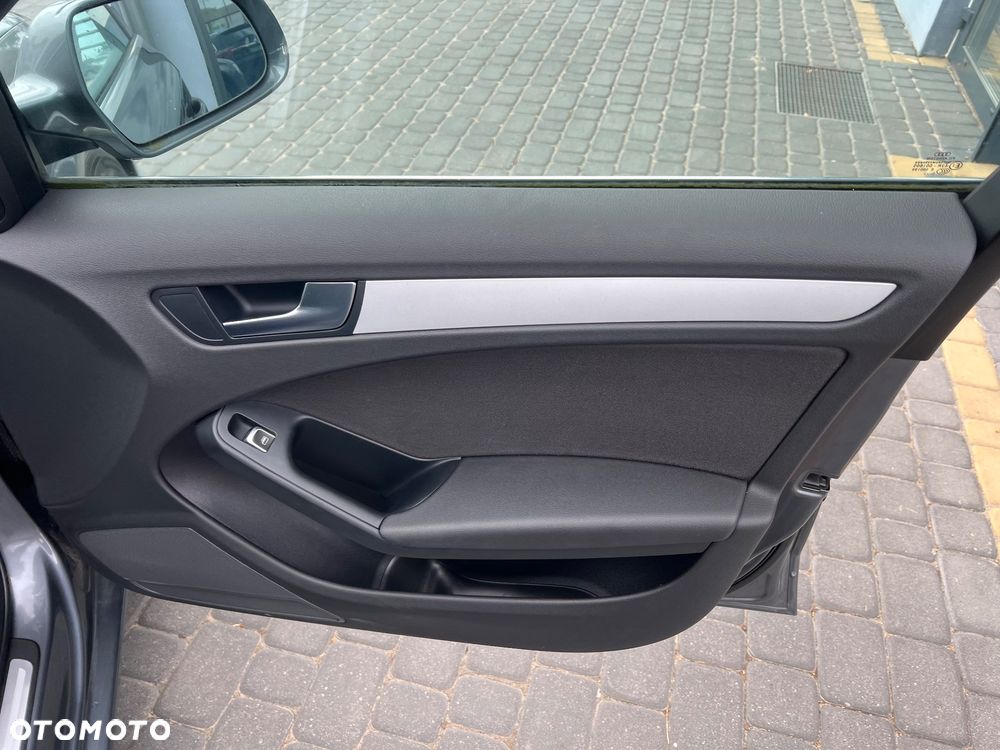 Audi A4 Avant - 30