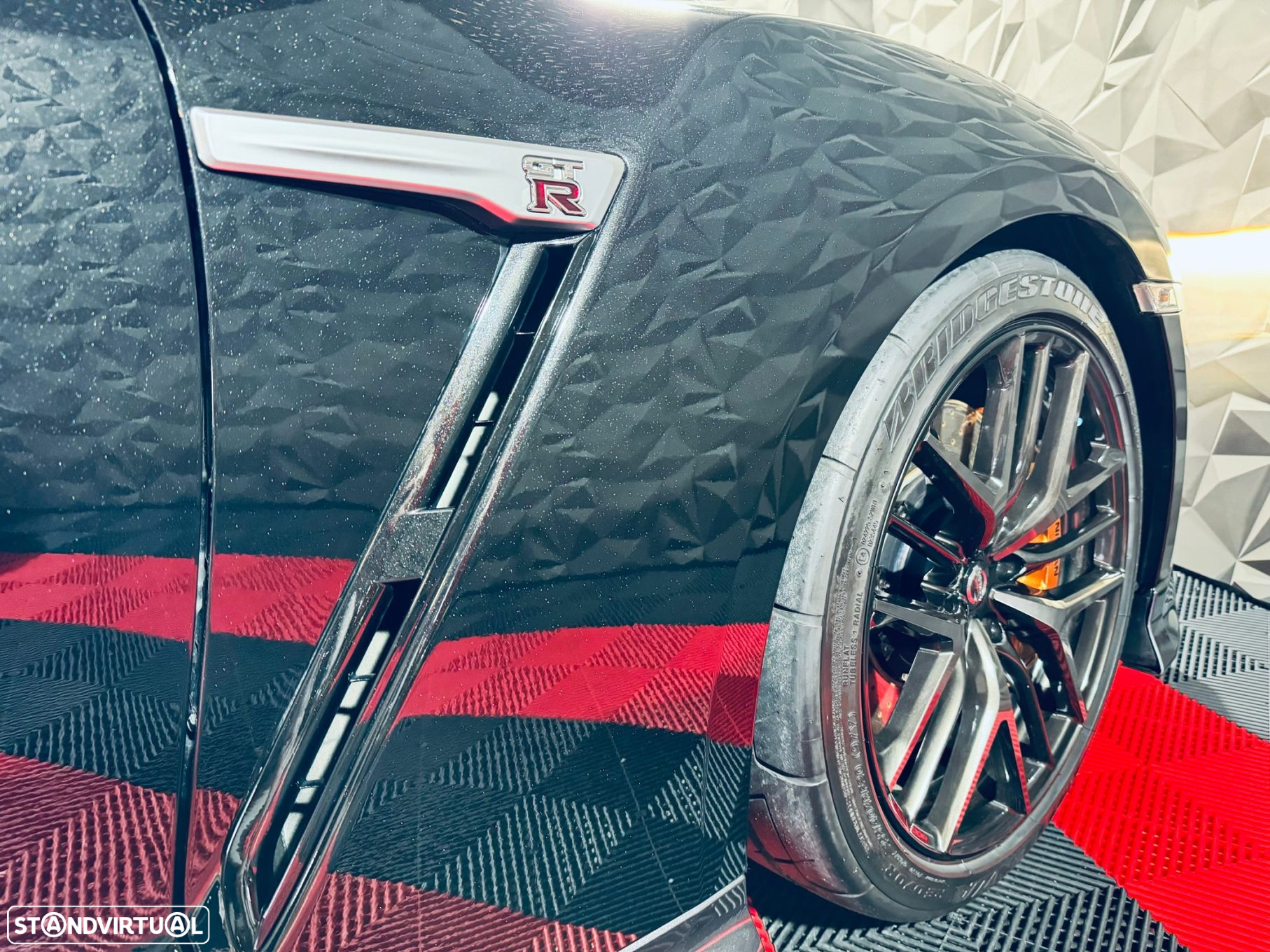 Nissan GT-R 3.8 V6 Black Edition - 25