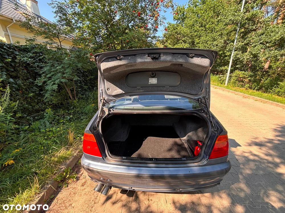 BMW Seria 3 - 22