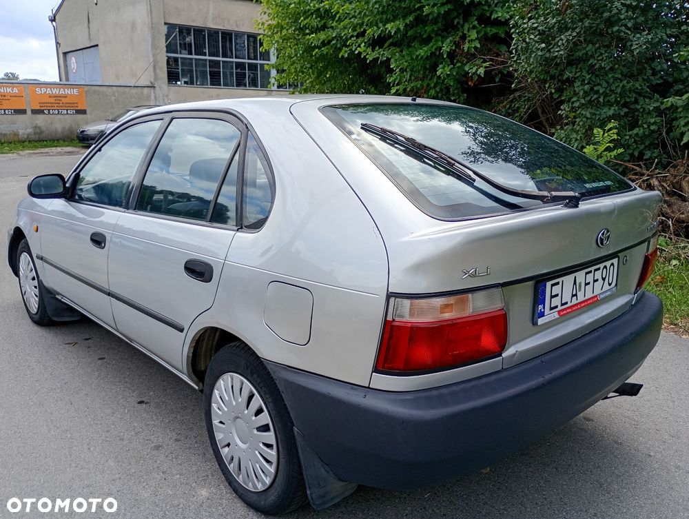 Toyota Corolla - 4