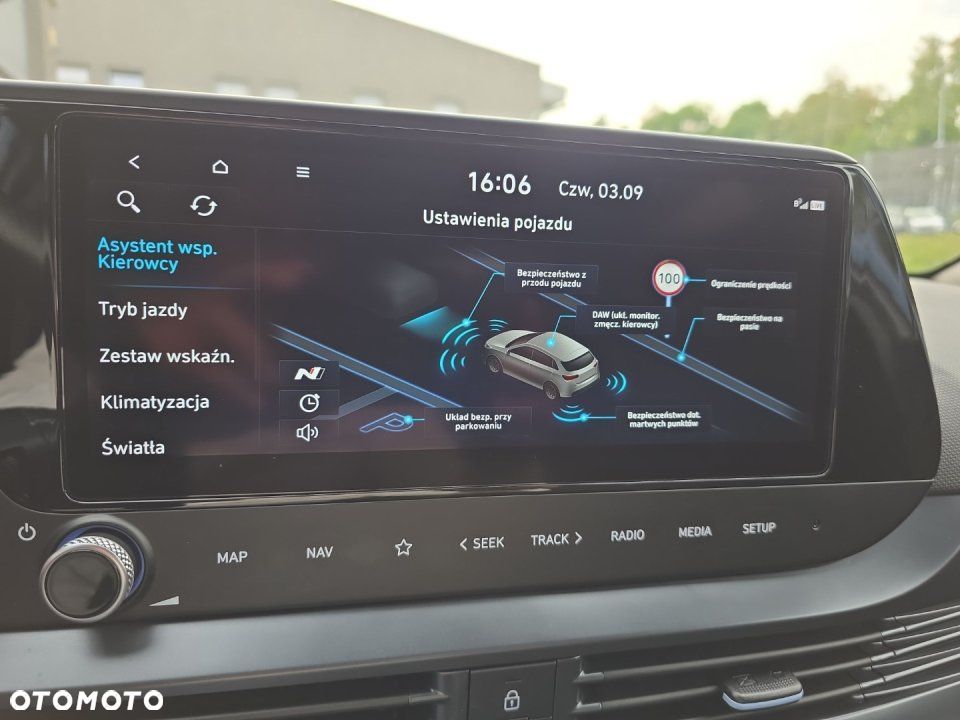 Hyundai i20 - 24