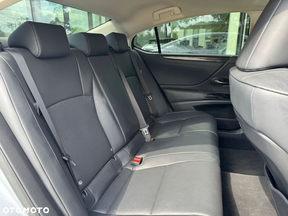 Lexus ES - 23
