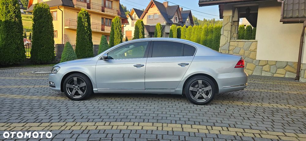 Volkswagen Passat 2.0 TDI Comfortline - 8