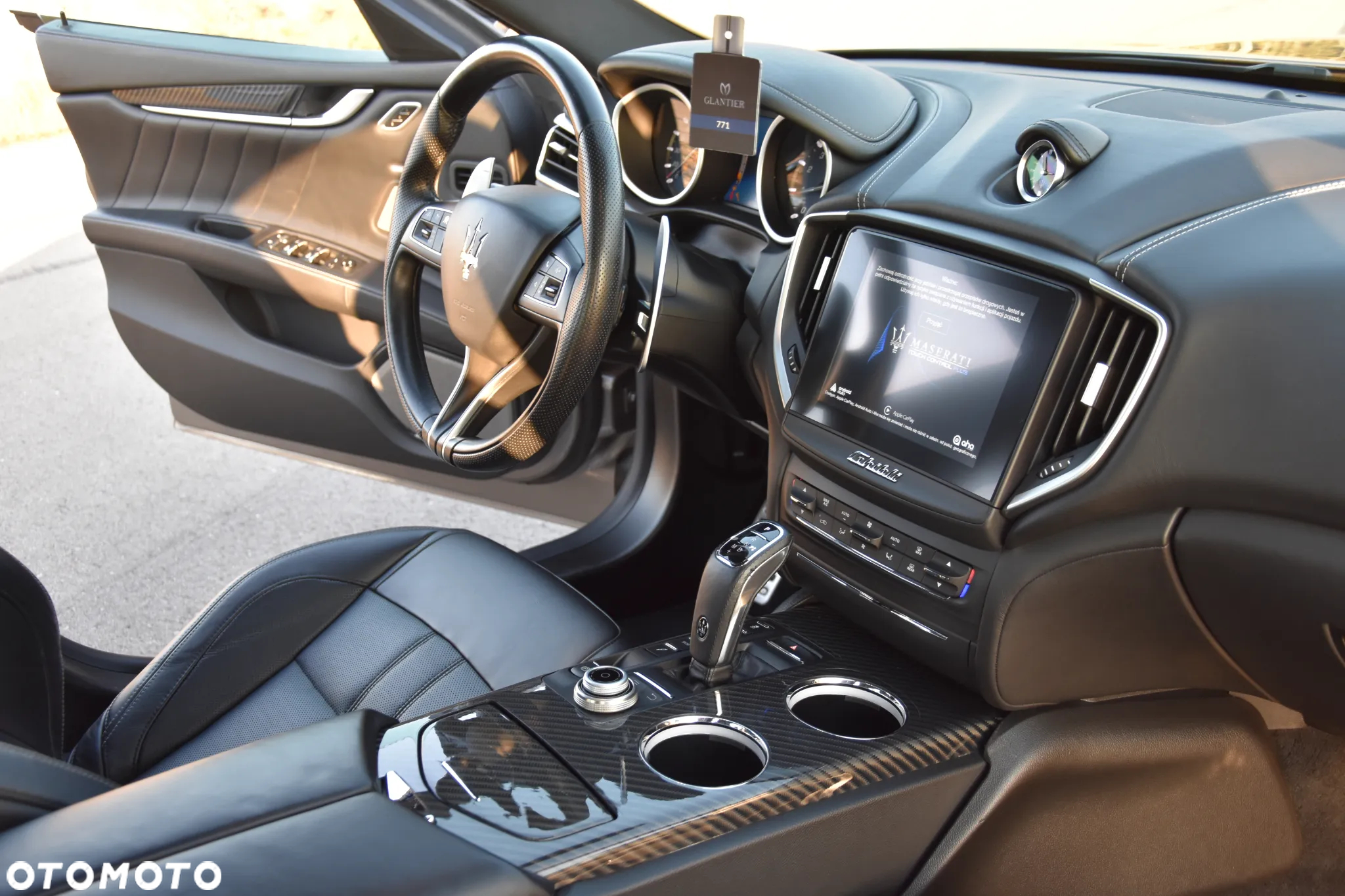 Maserati Ghibli S GranSport - 11