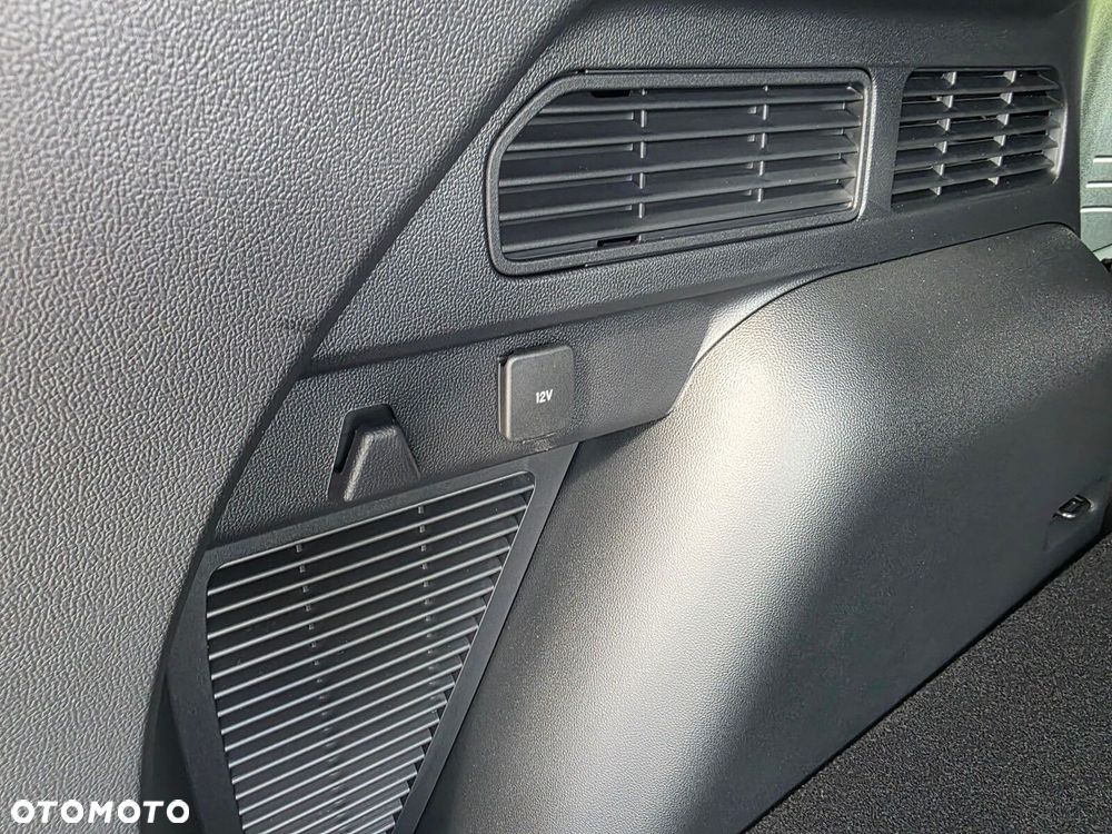 Ford Kuga - 31
