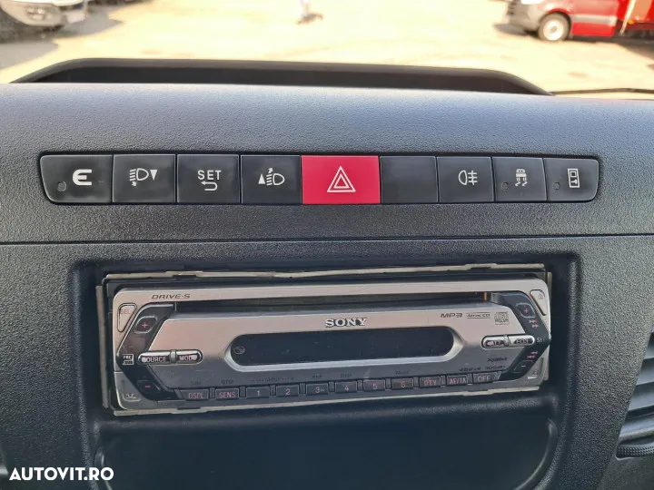 Iveco daily furgon 2.3d izoterm frigorific safkar - 21