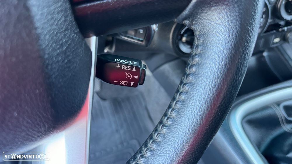 Toyota Hilux 2.4 D-4D 4WD Trial - 13