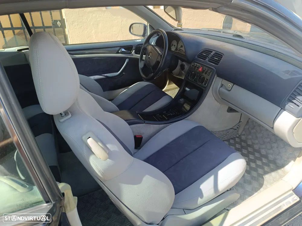 Mercedes-Benz CLK 320 - 11