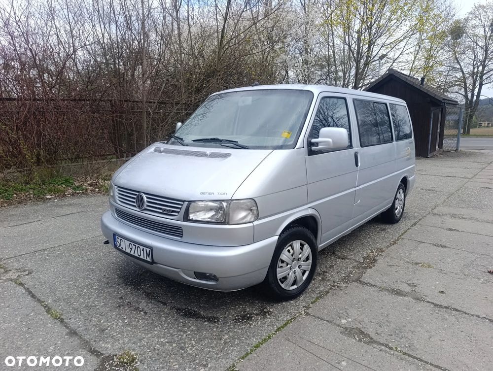 Volkswagen Multivan - 1