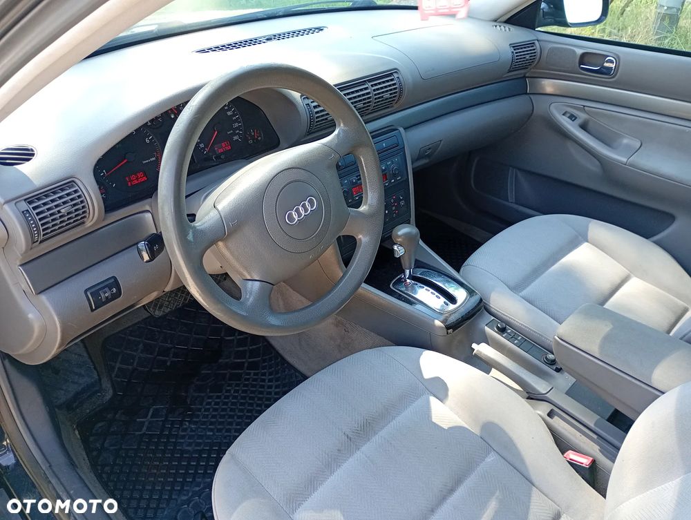 Audi A4 Avant - 8