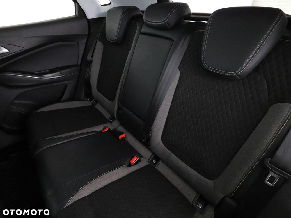 Opel Grandland X 1.2 Start/Stop Design Line - 17