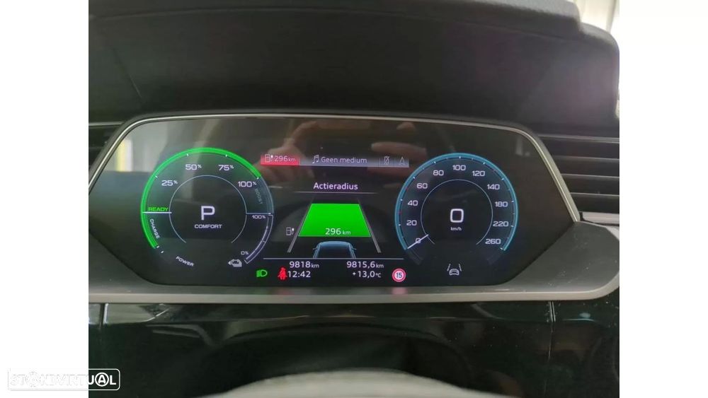 Audi Q8 e-Tron 50 quattro S line - 14