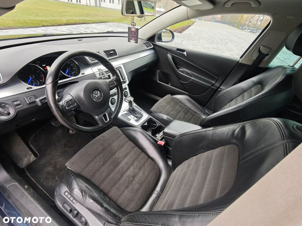 Volkswagen Passat 3.2 V6 FSI 4Motion DSG Highline - 6