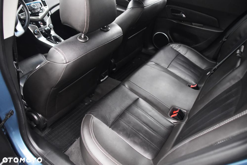 Chevrolet Cruze - 11