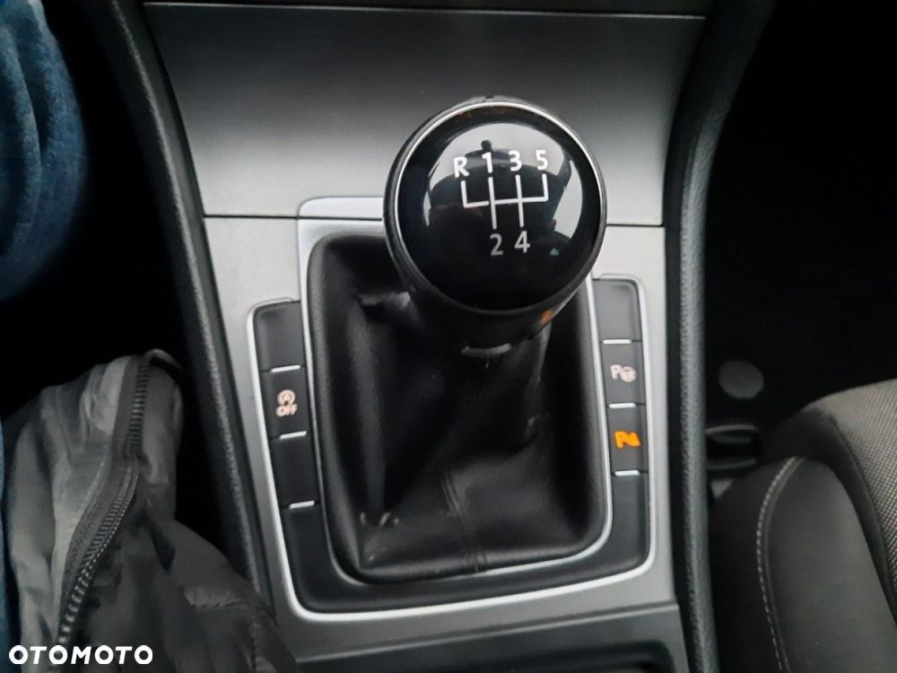 Volkswagen Golf - 35