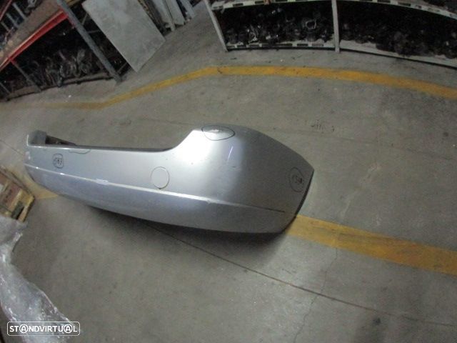 Parachoques Pc1583 FORD FOCUS 2000 1.4 75CV 5P CINZA TR Danificado - 2