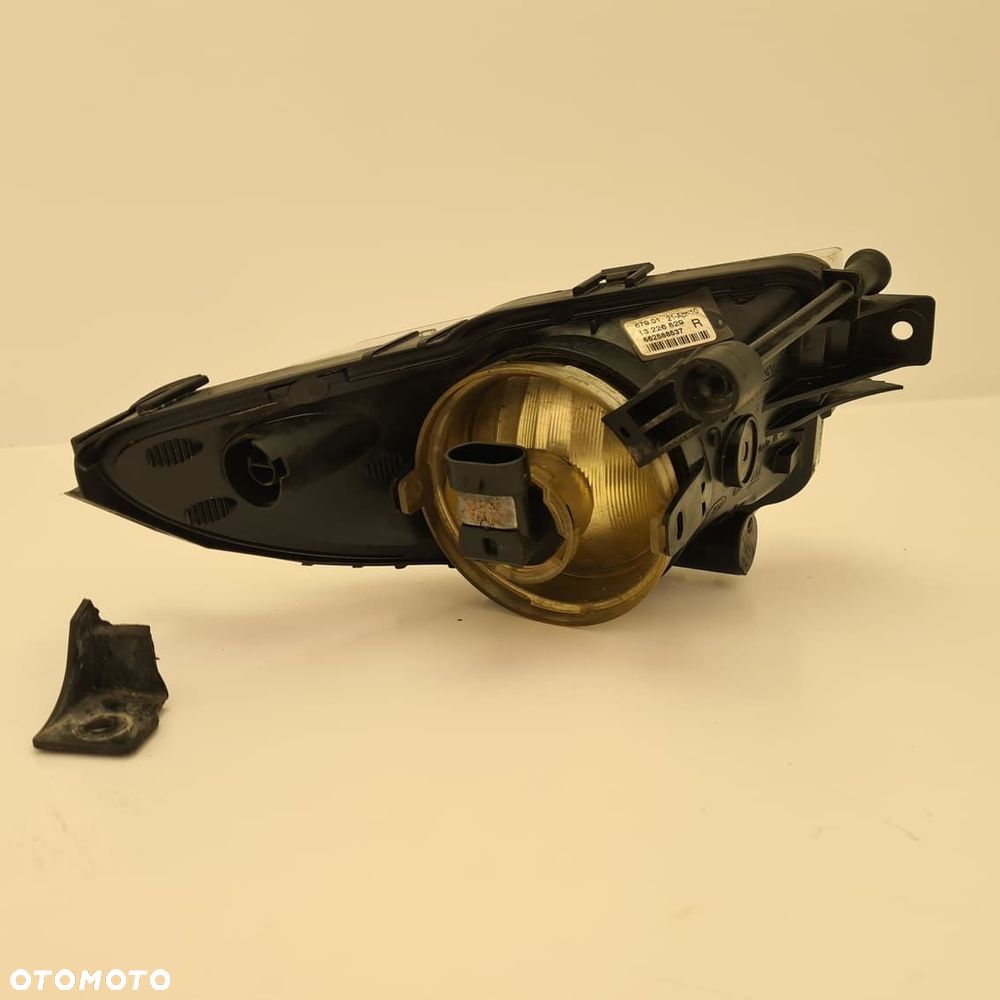 opel insignia a halogen przód prawy - 2