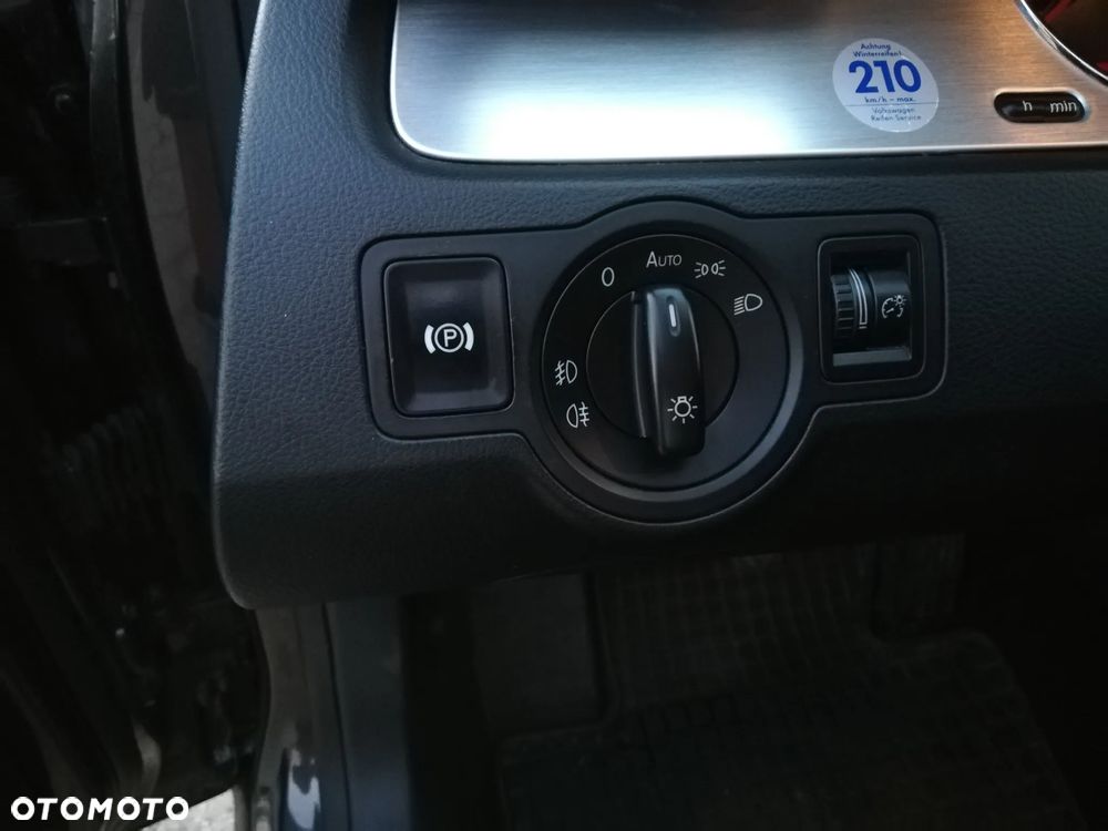 Volkswagen Passat 2.0 TDI Highline - 28
