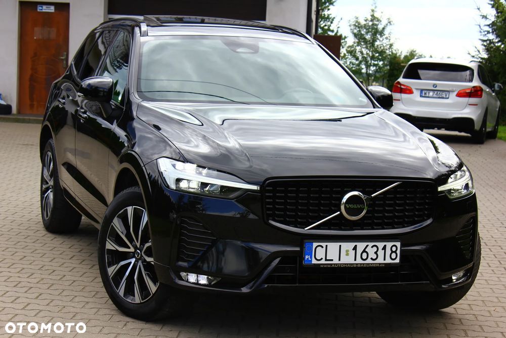 Volvo XC 60 B4 D AWD Plus Dark - 4