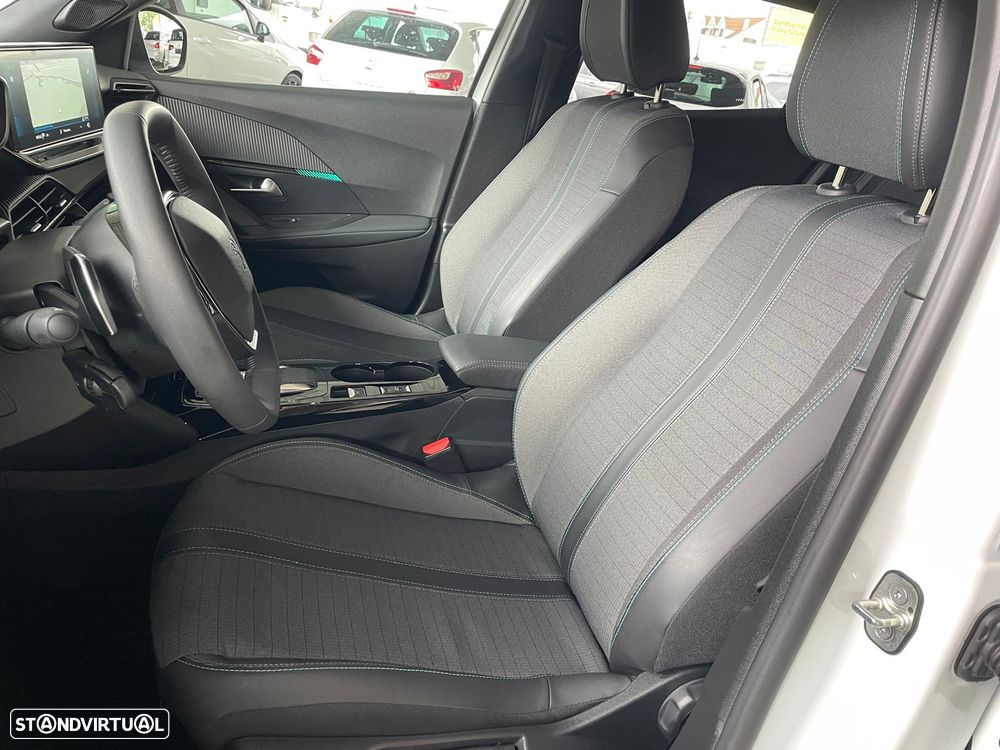 Peugeot 2008 PureTech 130 EAT8 Allure Pack - 9