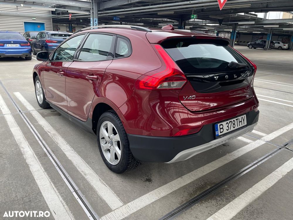 Volvo V40 D2 You - 4