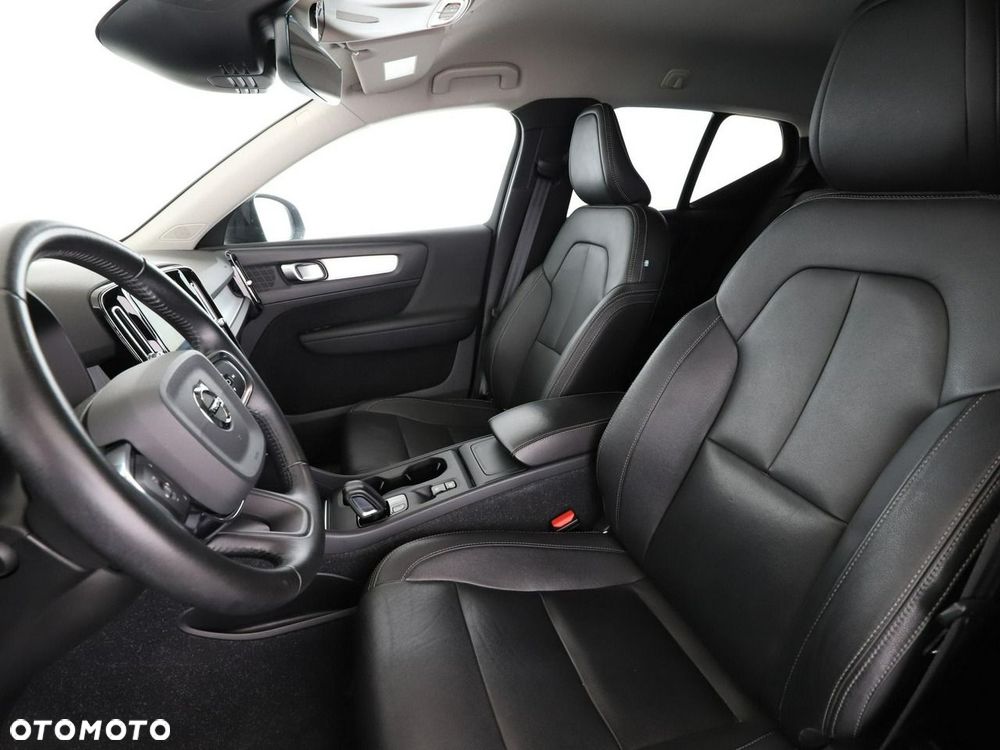 Volvo XC 40 D4 SCR AWD Momentum - 14