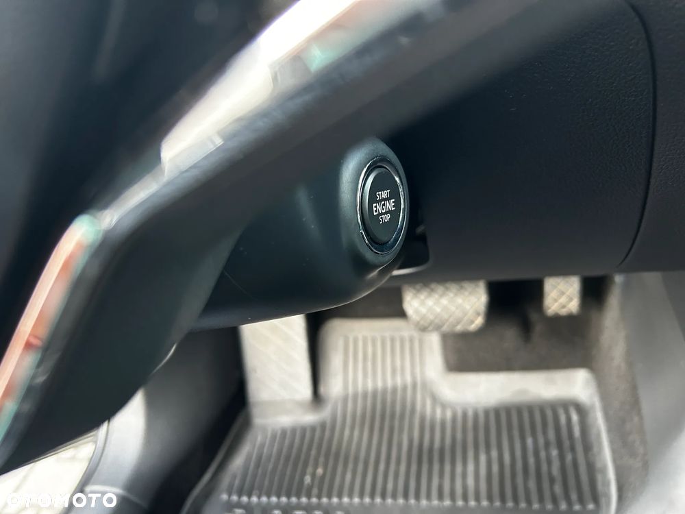 Skoda Superb 2.0 TDI SCR Ambition DSG - 17