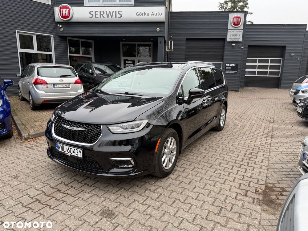 Chrysler Pacifica - 1