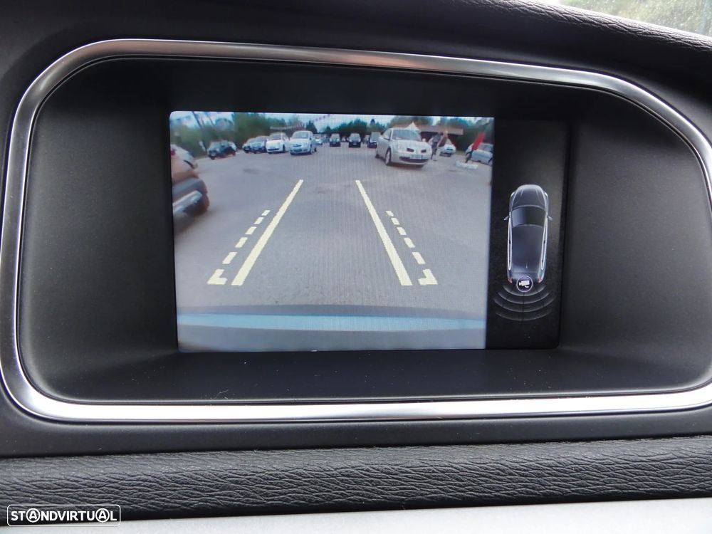 Volvo V40 D2 Momentum - 28