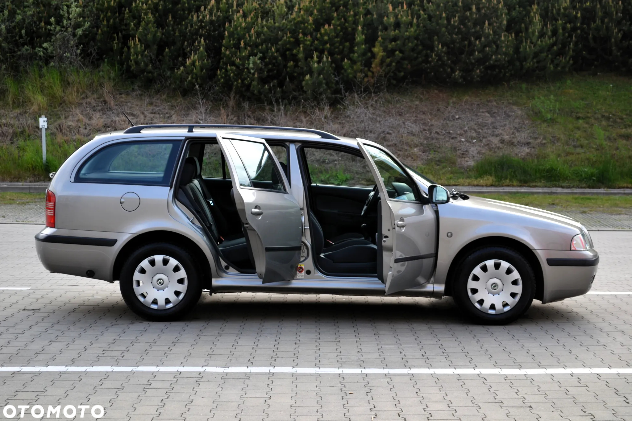 Skoda Octavia 1.6 Tour Plus Ice - 26