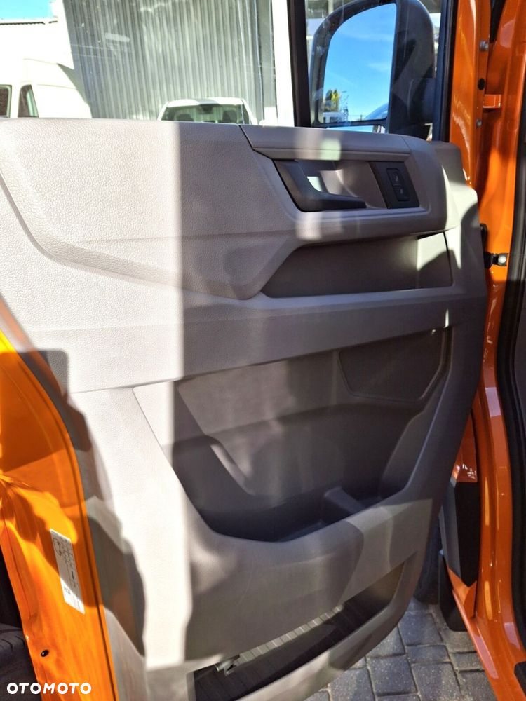 Volkswagen Crafter - 11