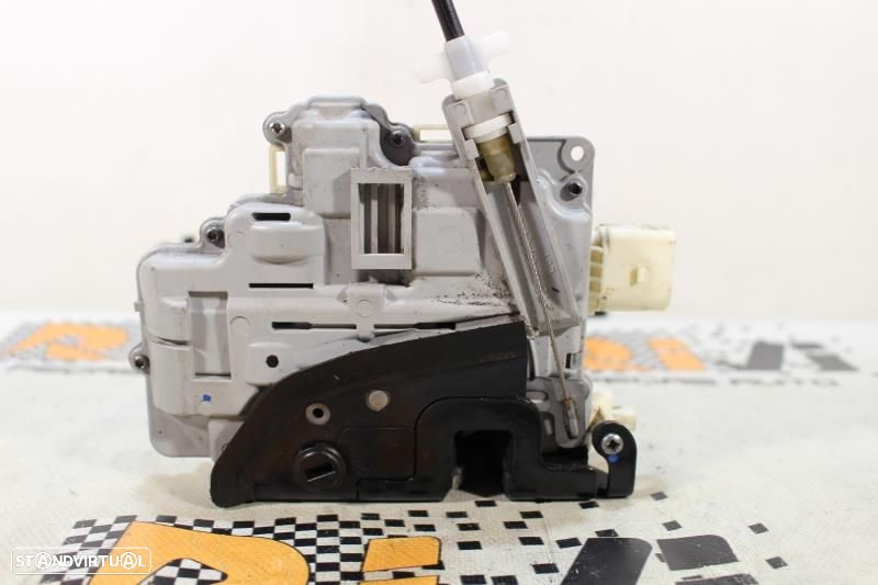 Fecho Da Porta Trás Esquerda Volkswagen Passat (3C2)  3C4839015a / 3C4 - 4