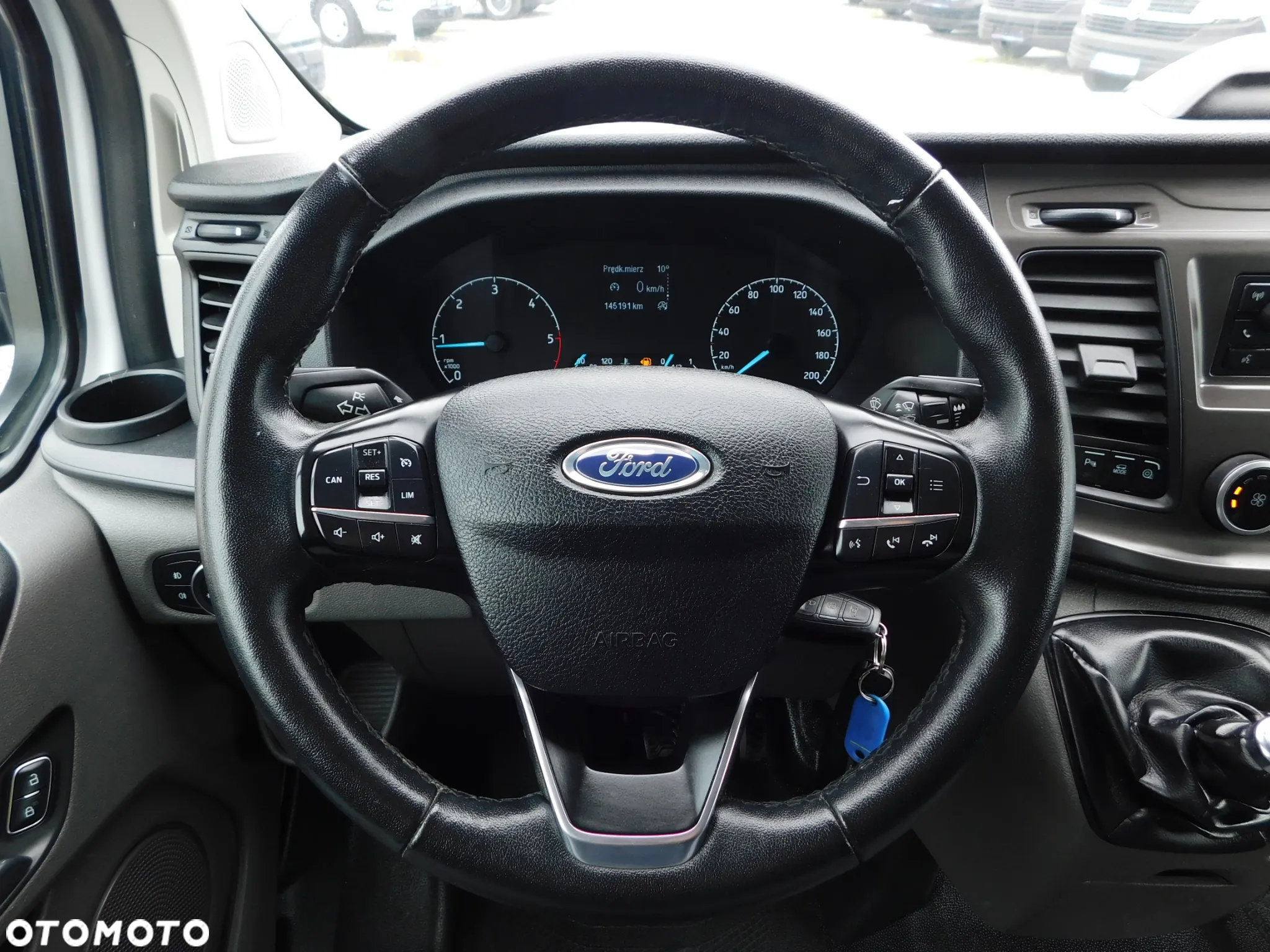 Ford Custom - 9