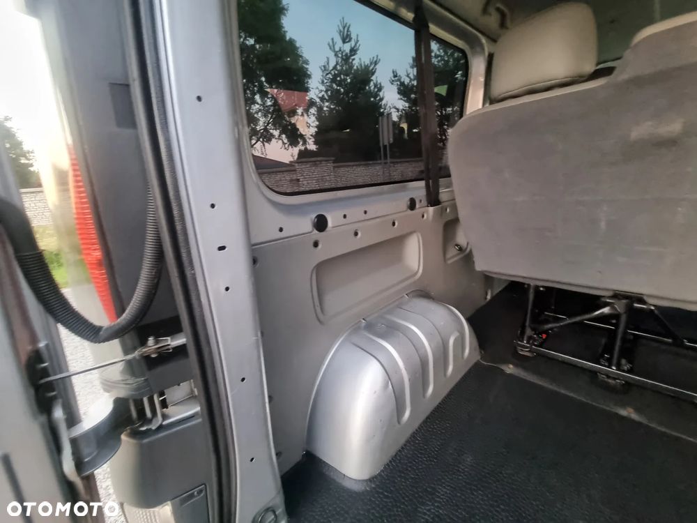 Opel Vivaro L2H1 2.9t - 25