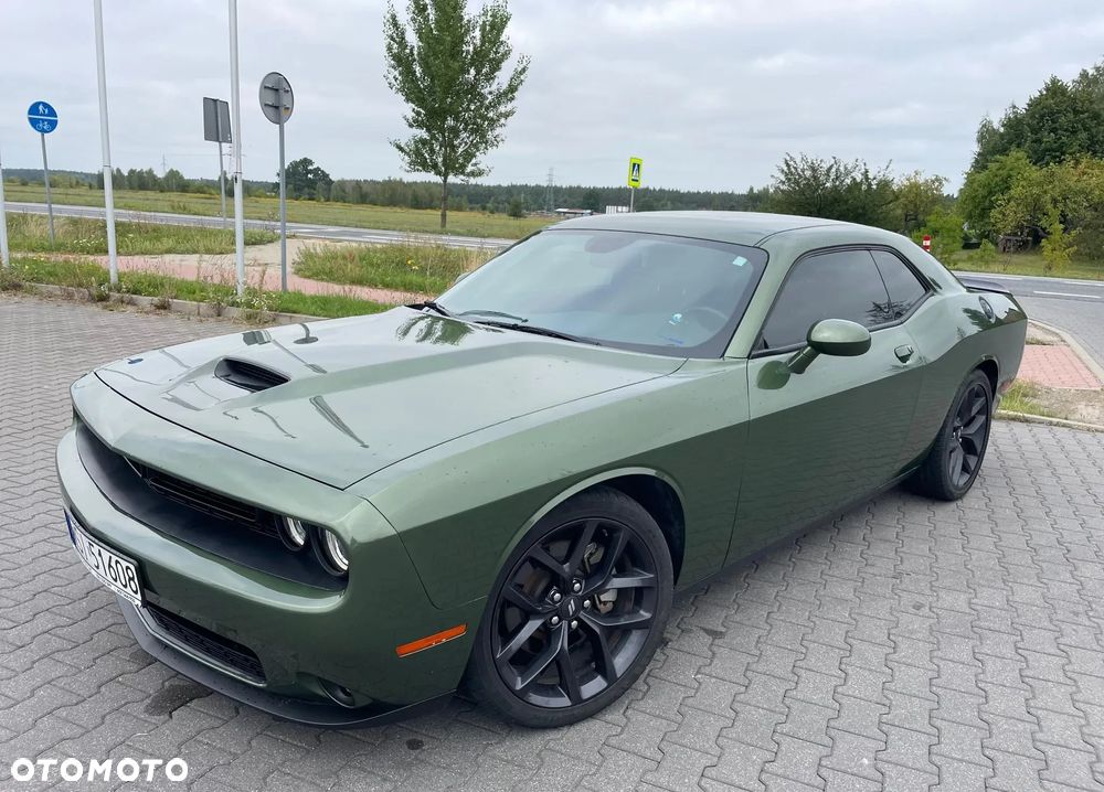 Dodge Challenger - 1