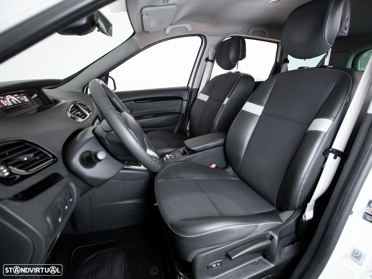 Renault Mégane Scénic - 7