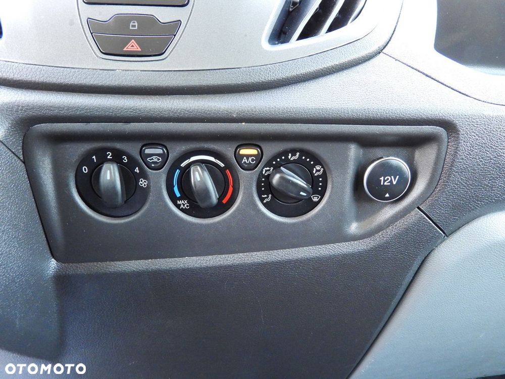 Ford TRANSIT WYWROTKA TROJSTRONNA PODWÓJNA KABINA DOKA 7 MIEJSC TEMPOMAT BLIŹNIACZE KOŁA KLIMATYZACJA  130KM - 37