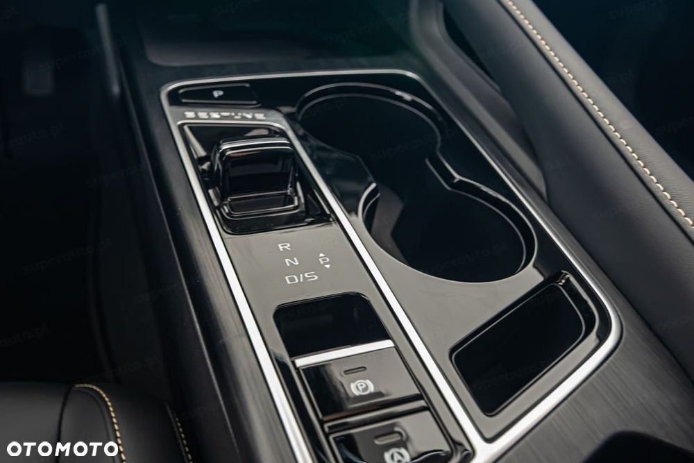 Bestune B70 2.0T Elegance - 12