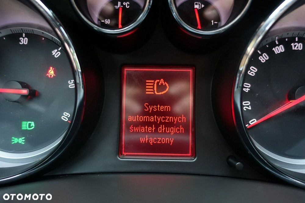 Opel Insignia - 15