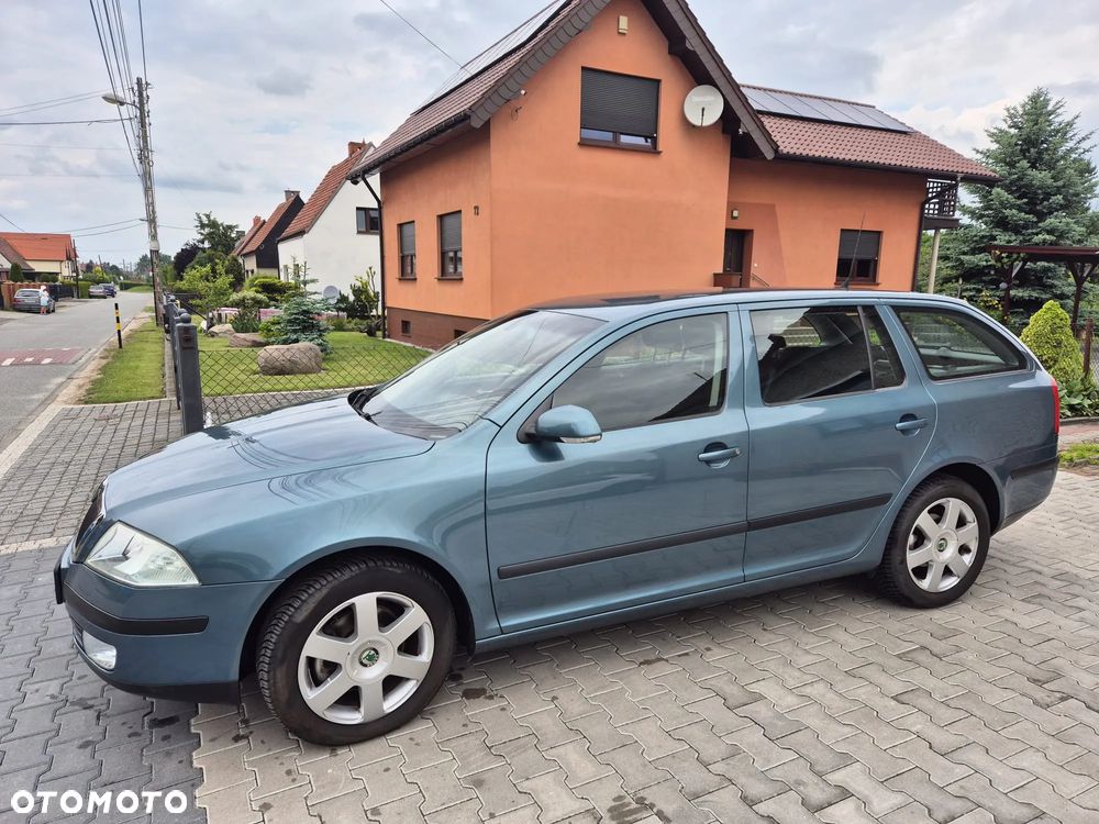Skoda Octavia 2.0 TDI DPF Elegance - 3