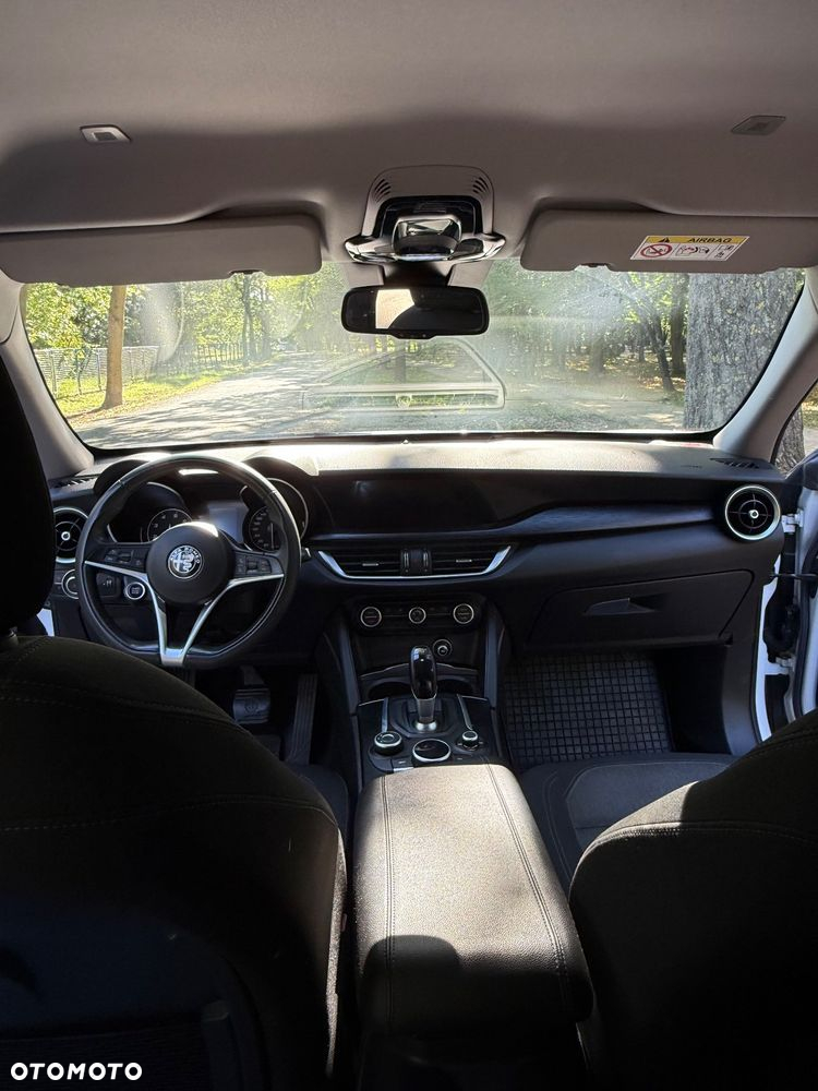 Alfa Romeo Stelvio - 5