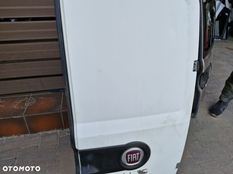FIAT DOBLO II 2 MAXI DRZWI PRAWY TYŁ TYLNE SKRZYDŁO SKRZYDEŁKO - 4