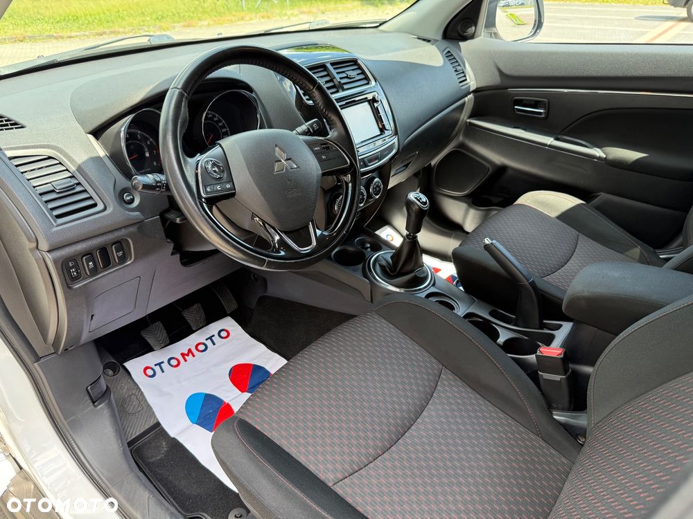 Mitsubishi ASX - 12