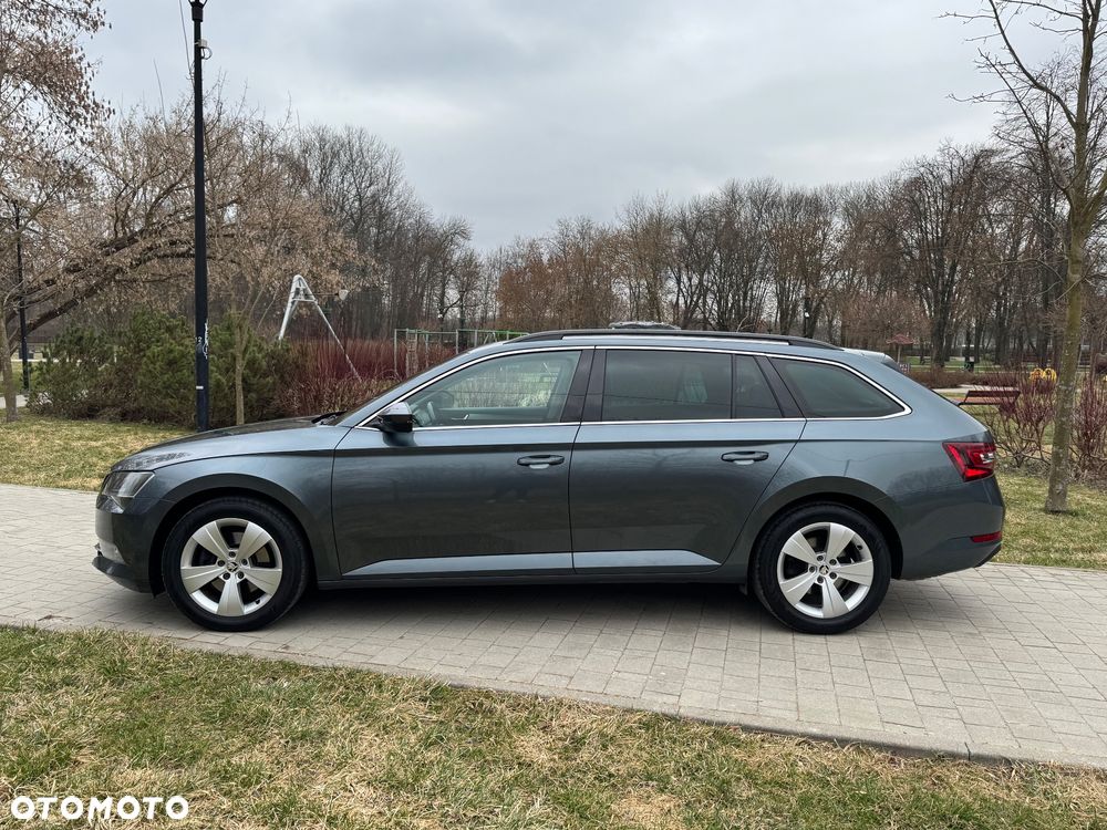 Skoda Superb 2.0 TDI DSG Premium Edition - 12