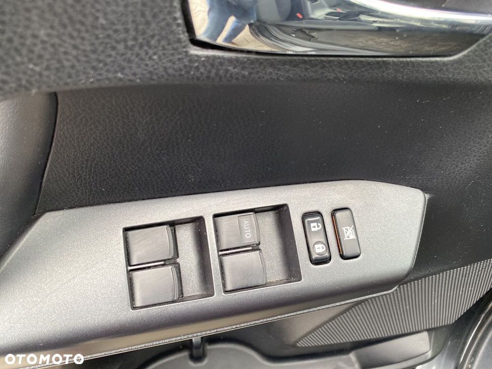 Toyota RAV4 Hybrid Premium 4x2 - 19