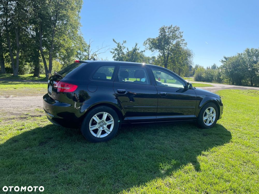 Audi A3 1.6 TDI DPF Ambiente - 25