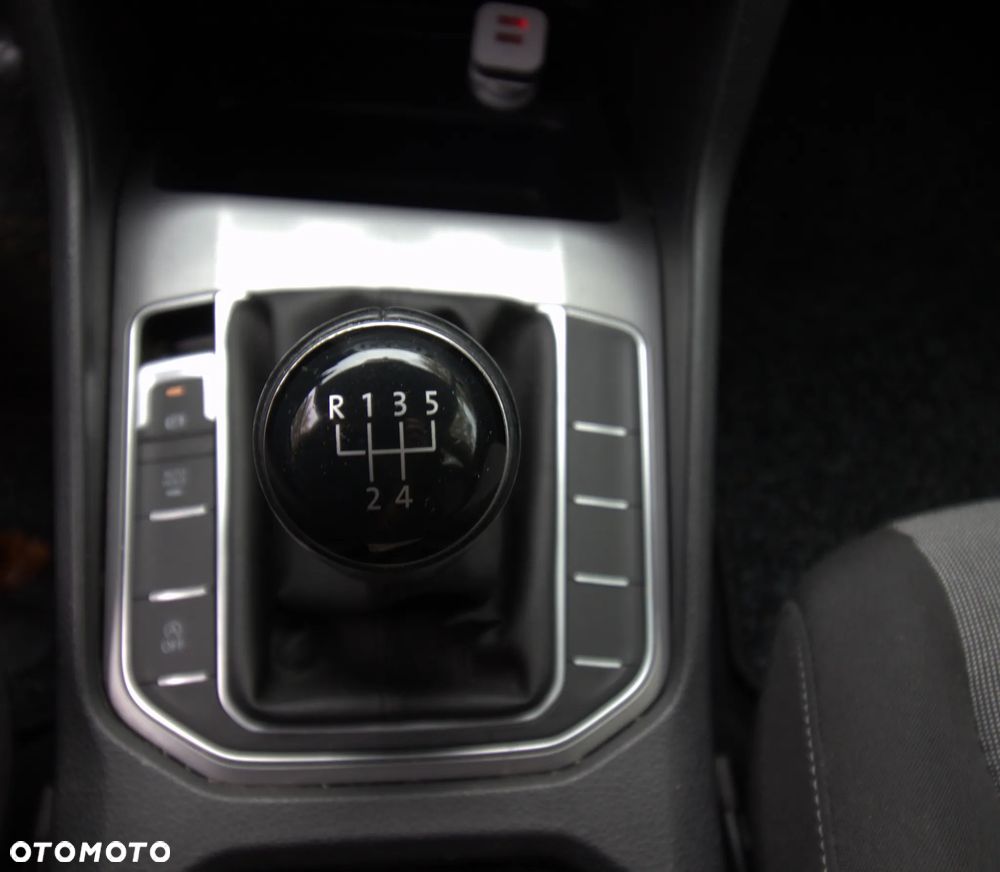 Volkswagen Golf Sportsvan 1.6 TDI BlueMotion Comfortline - 28