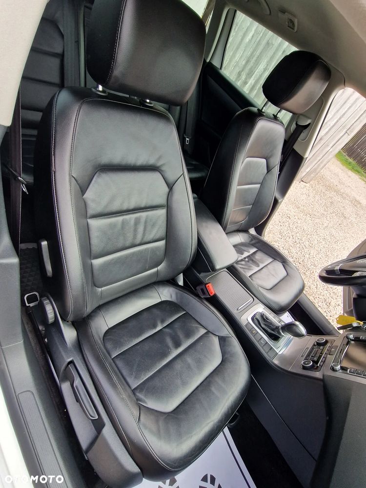 Volkswagen Passat 2.0 TDI DPF DSG Highline - 9
