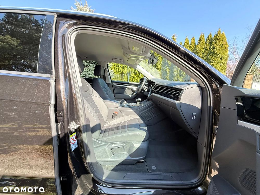 Volkswagen Touareg 3.0 V6 TDI SCR 4Mot - 25