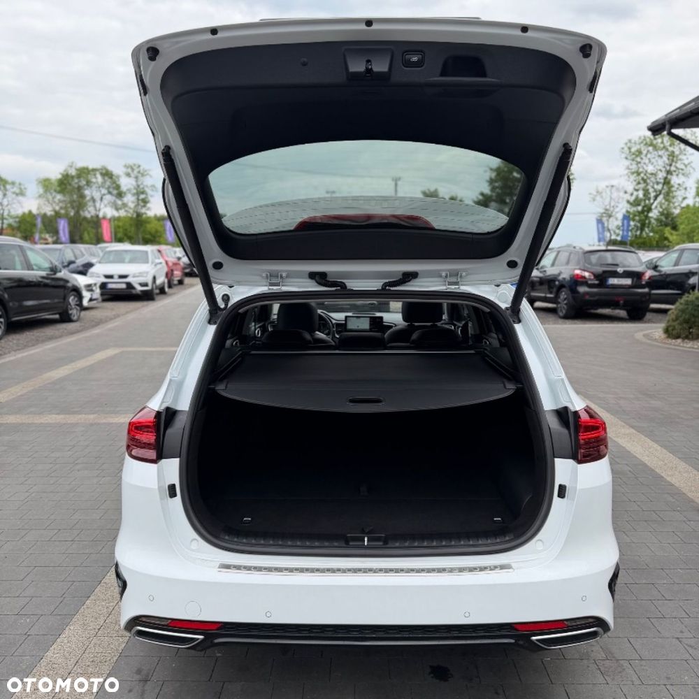 Kia Ceed - 9